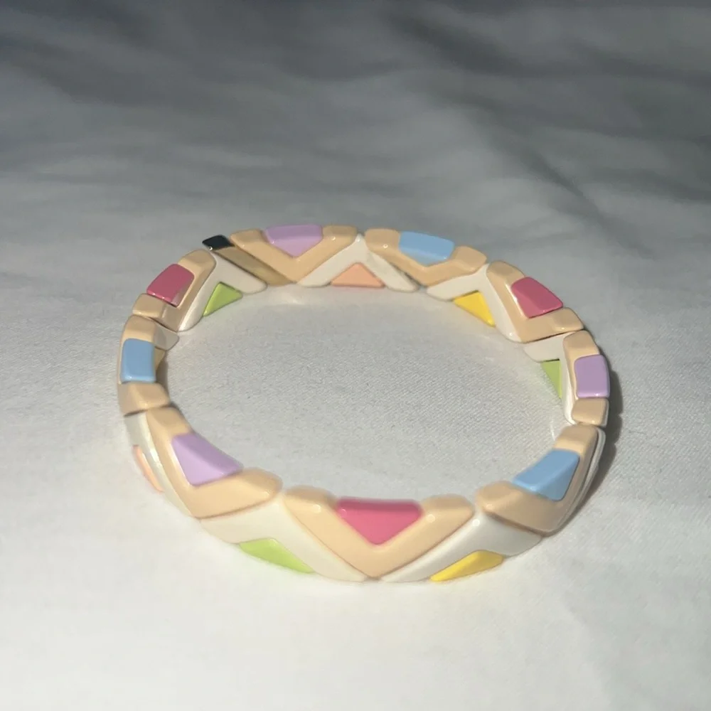 Roxanne Assoulin Multicolor Pastel Chevron Bracelet (1)  NEW - Picture 3 of 3